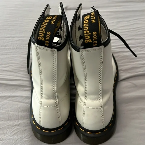 Doc Martens 1460 Smooth Leather White Combat Boots (Like New) - Picture 5 of 10